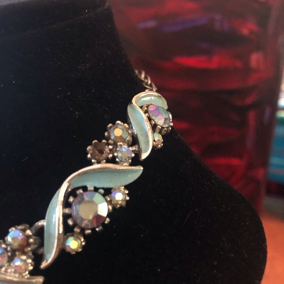 VTG ART Mint Enamel Swirl AB Rhinestone Necklace - Picture 4 of 6